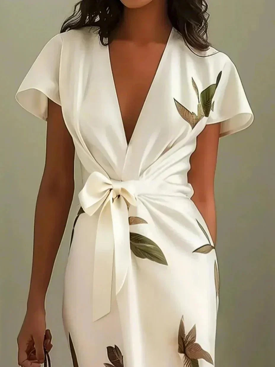 Harper™ | Dress with Elegant Line